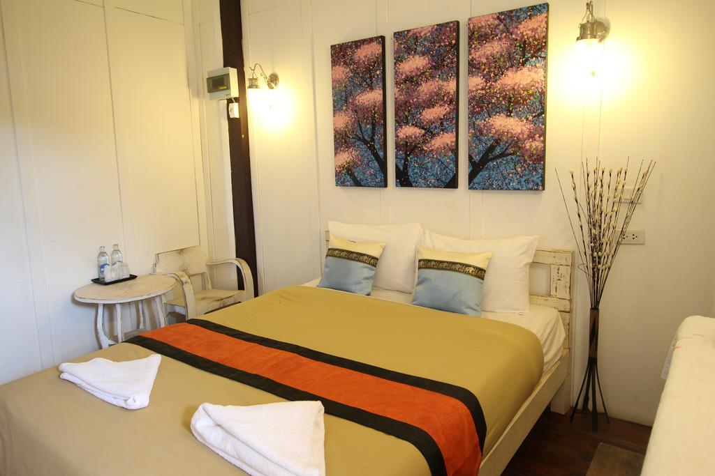Paifah Boutique House Hotel Bagian luar foto