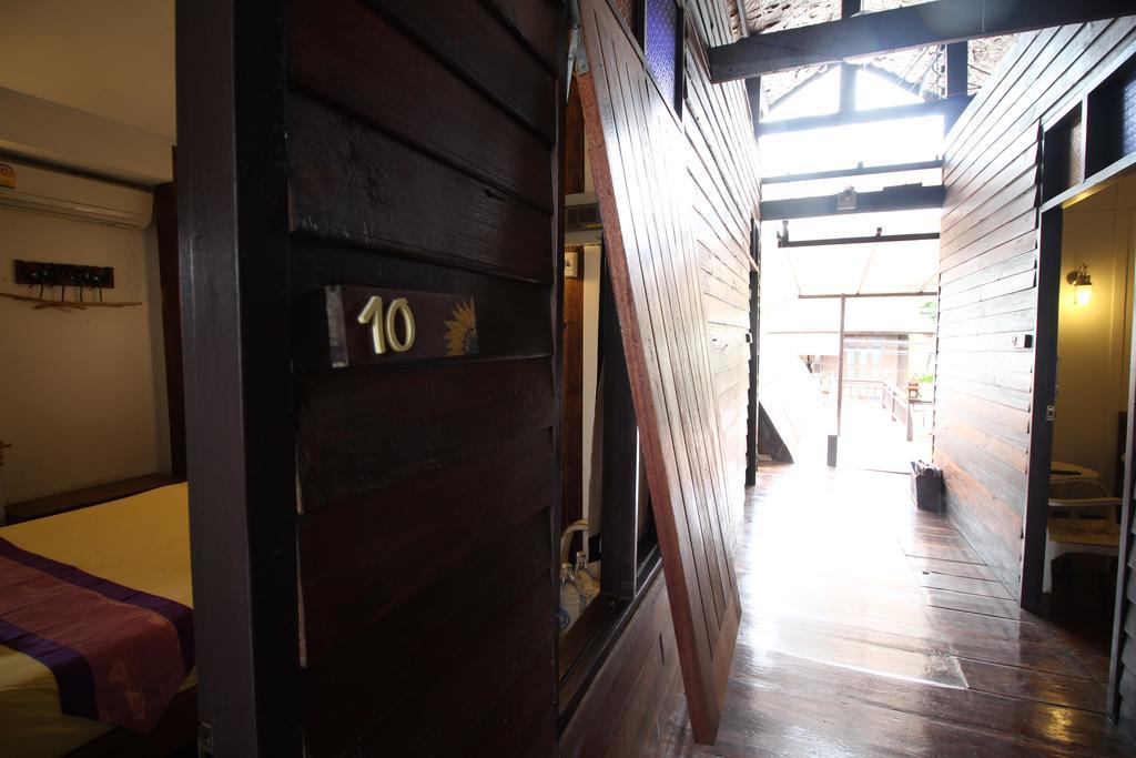 Paifah Boutique House Hotel Bagian luar foto