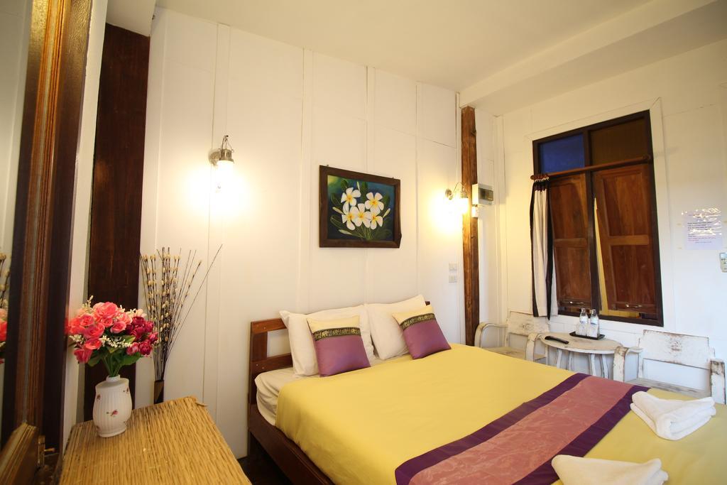 Paifah Boutique House Hotel Bagian luar foto