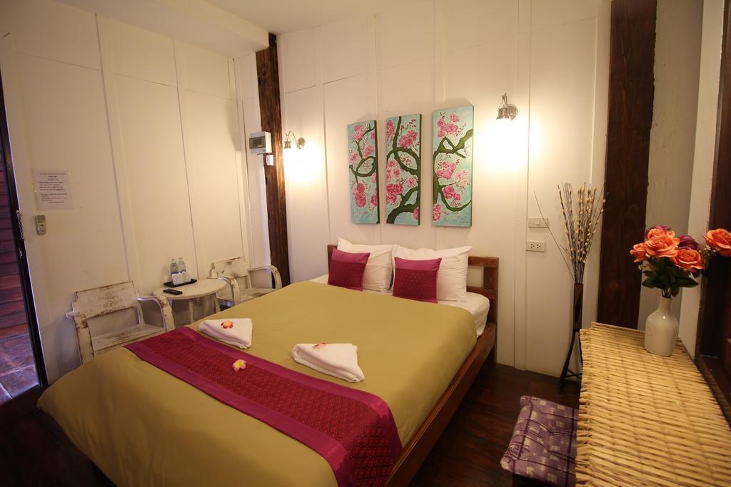 Paifah Boutique House Hotel Bagian luar foto