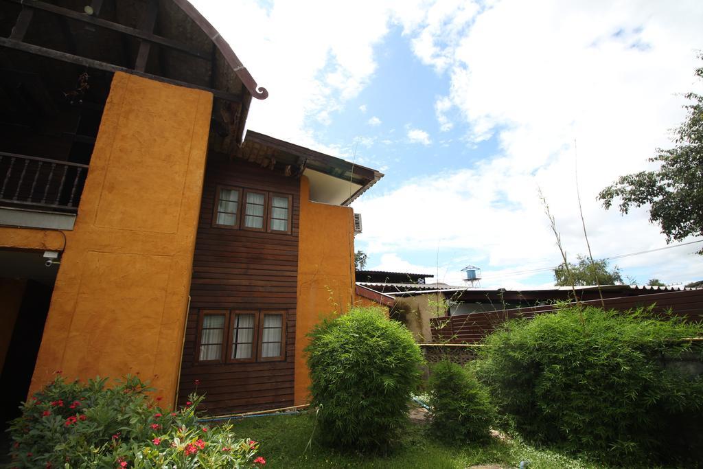 Paifah Boutique House Hotel Bagian luar foto
