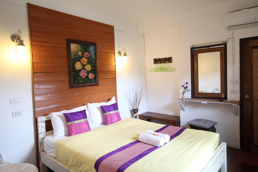 Paifah Boutique House Hotel Bagian luar foto