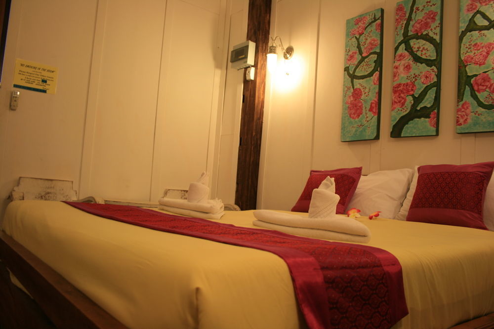 Paifah Boutique House Hotel Bagian luar foto