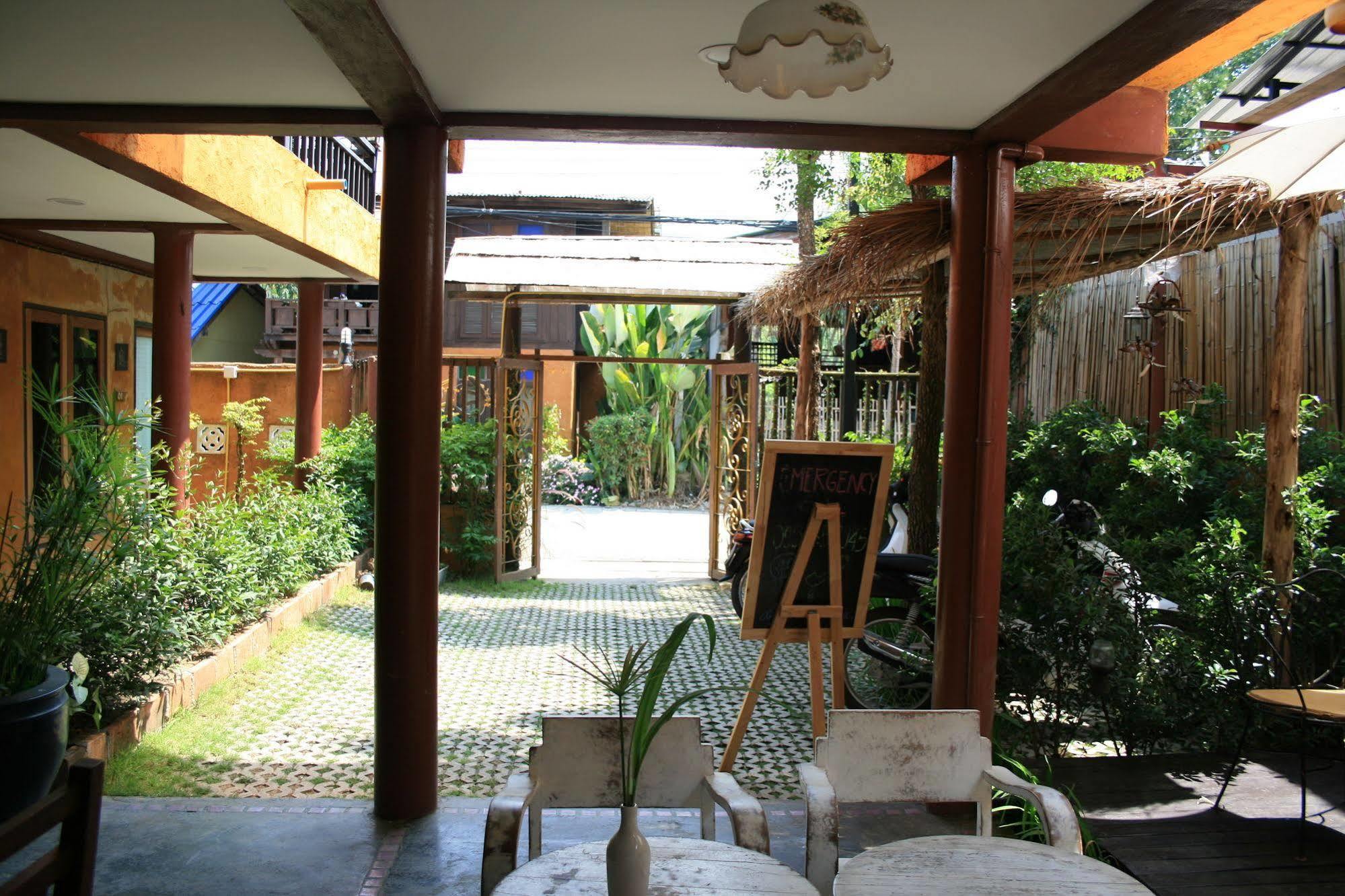 Paifah Boutique House Hotel Bagian luar foto