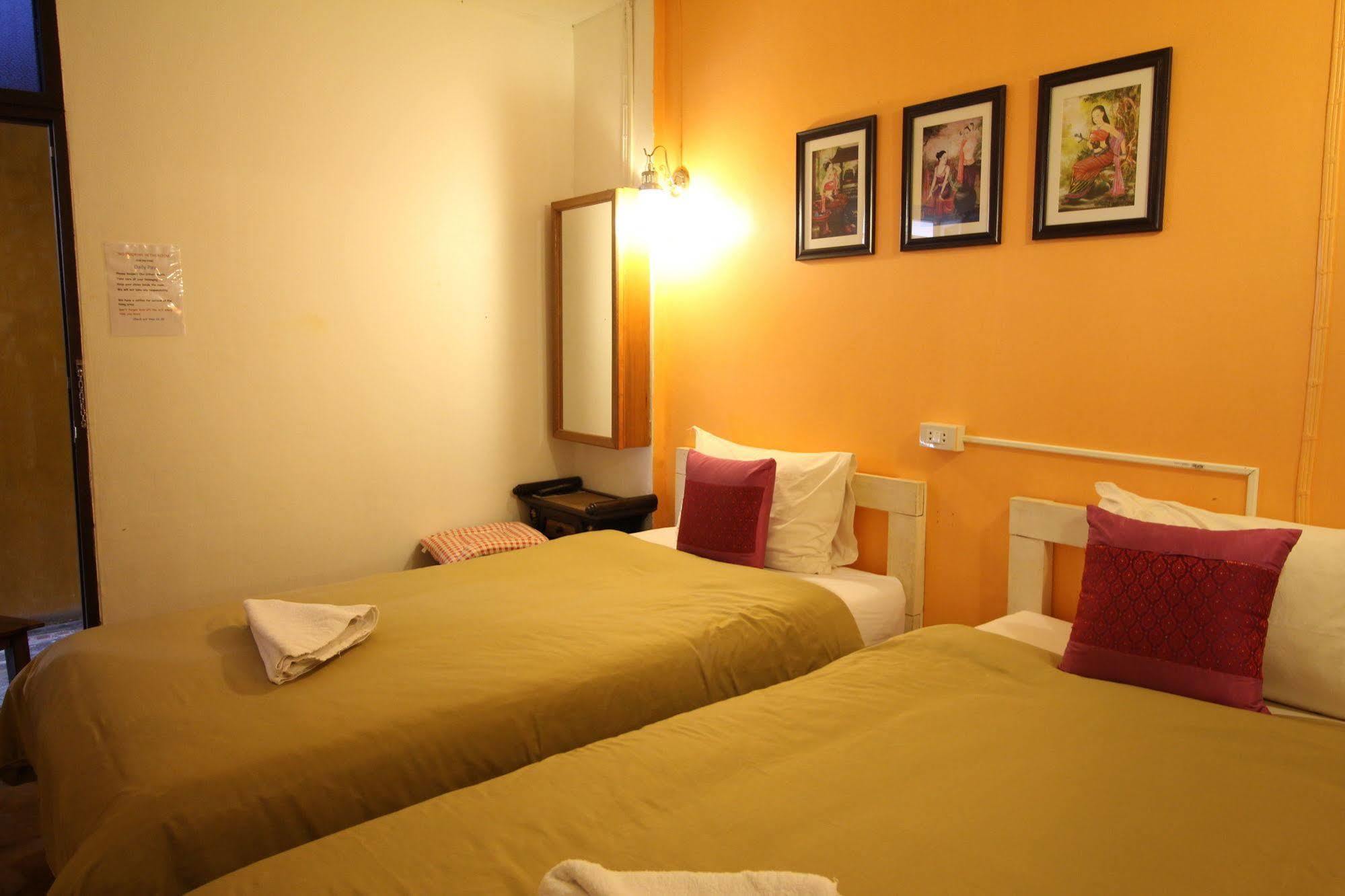 Paifah Boutique House Hotel Bagian luar foto