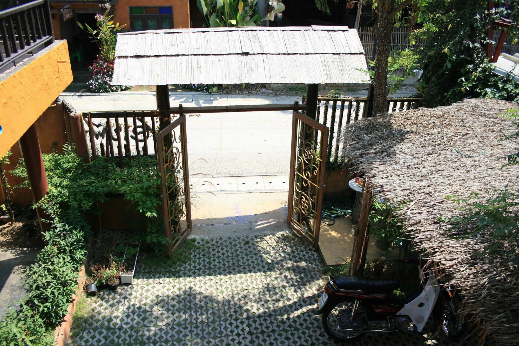 Paifah Boutique House Hotel Bagian luar foto
